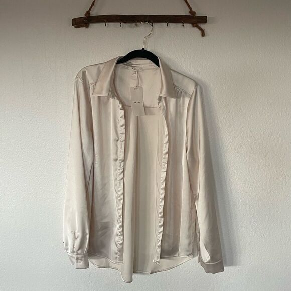 Silky white button up top - Picture 2 of 4